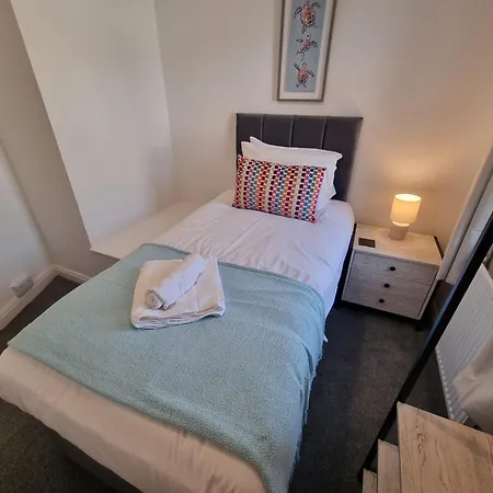 Cadogan House By Cliftonvalley Apartment